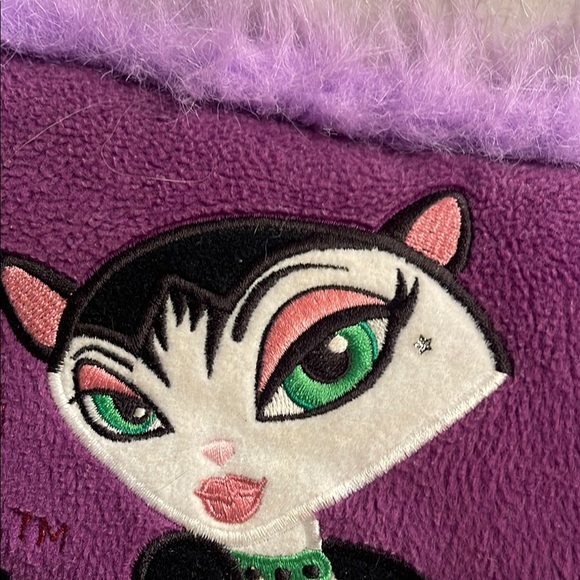 Bratz&Petz Jolie Purple Pillow with white tail - Picture 6 of 7